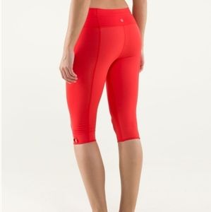 Lululemon Bandha Crop Leggings In Red Size 4-6 Keyhole Design